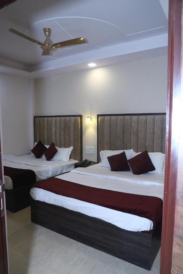 The Divine Oak Hotel Katra  Buitenkant foto