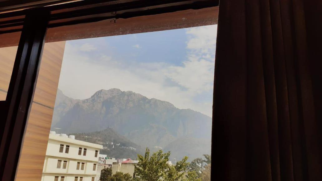 The Divine Oak Hotel Katra  Buitenkant foto