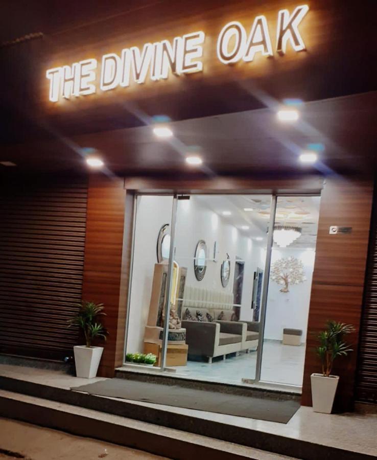 The Divine Oak Hotel Katra  Buitenkant foto